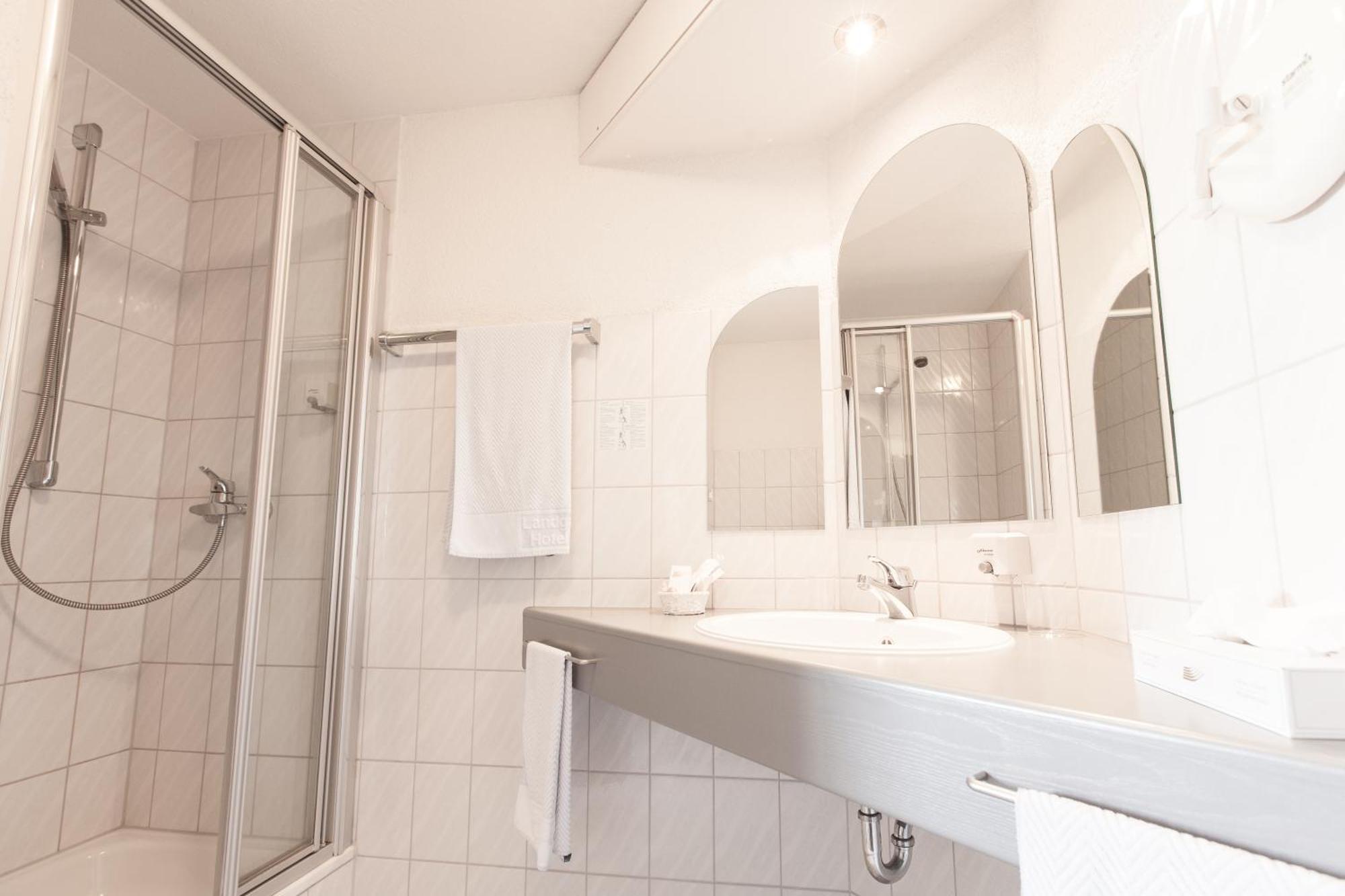 Landgasthaus Hotel Maien Райнфелден Екстериор снимка