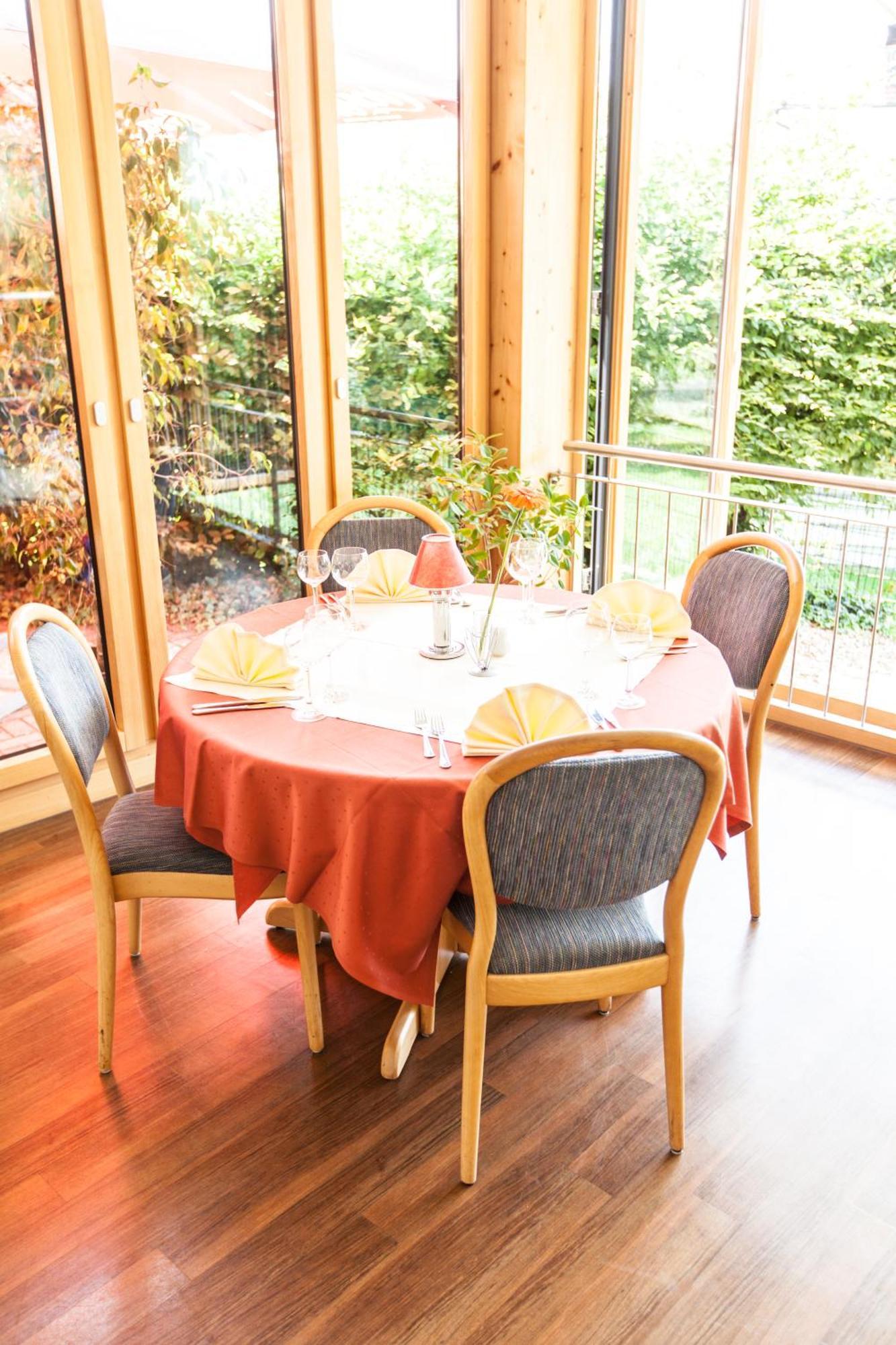 Landgasthaus Hotel Maien Райнфелден Екстериор снимка